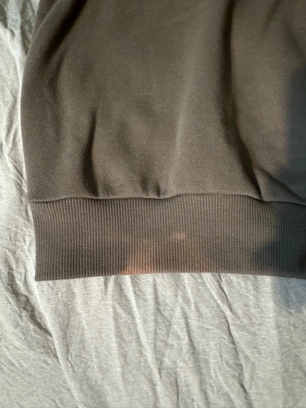 Alo Accolade Olive Tree Sweat Set - Picture 5 of 9